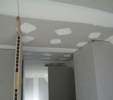Plafond étage et système de cloison