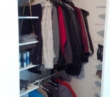 Vestiaire sur mesure de l'entrée.