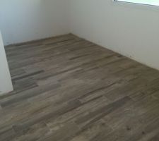 Carrelage chambre 3 terminé (manque les plinthes en bois)