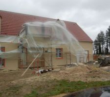 La pluie , il s'en fou aussi