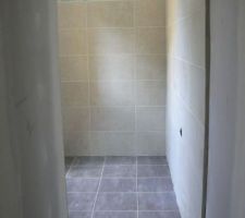 Salle de bain des enfants joint&eacute;e!!