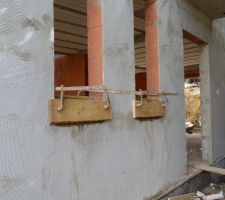 Préparation cimentée des murs de fenêtre
