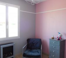 Chambre rose et grise