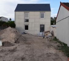 Maison au 14/08/2015. Au même point depuis plus de 2 mois...