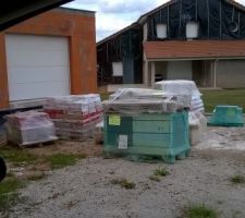 Livraison carrelage -parquet-porte-sanitaires - faïence 8palettes
