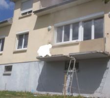 Balcon en cours de destruction