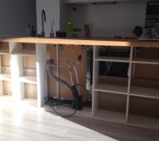 Meuble sur mesure pour fond de l îlot.