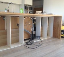 Meuble sur mesure pour fond de l îlot.