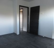 Carrelage terminé ces congés (pas encore nettoyé)