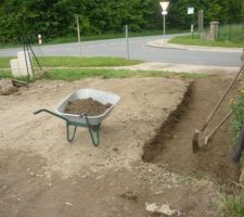 Terrassement pour future pelouse