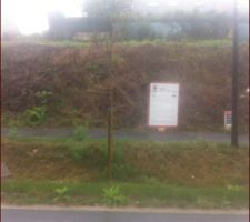 Pose panneau permis de construire