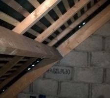 Pas de problème juste quelques jours sur la toiture mais rien de grave... Inadmissible !