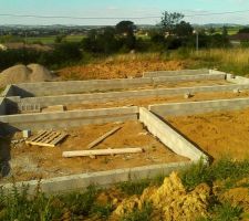 - superficie des fondations du VS