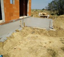 Terrasse   auvent coulé