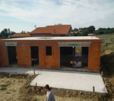 Dalle R 1 s&egrave;che ! ainsi que terrasse et auvent !