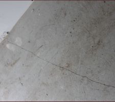 Belle fissure dans la chambre 2? mais non c'est la faille de san Andréa ?