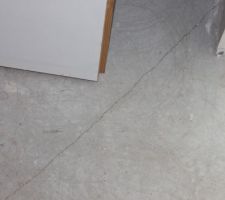 Belle fissure dans la chambre 2? mais non c'est la faille de san Andréa ?