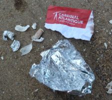 Déchets trouvés sur le terrain du voisin