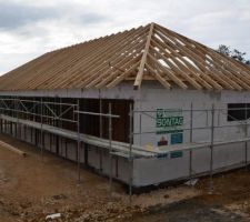 Charpente posée sur la maison