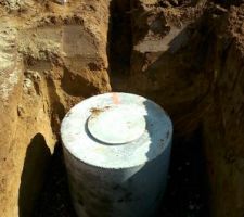 Puits filtrant qui récupère les eaux pluviales