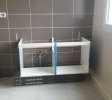 Extrémité gauche du Meuble à 140cm du mur