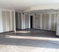 Carrelage terminé au RDC