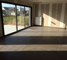 Carrelage terminé au RDC