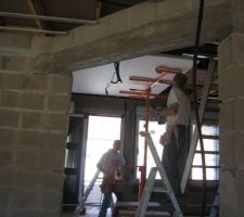 Pose du plafond niveau entrée