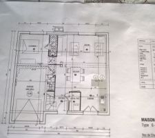 Réflexion sur l'implantation de la maison et sur la possible installation d'un espace pour installer ma machine à laver.