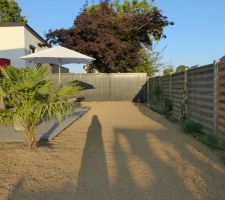 Engazonnement, terrasse composite et clôtures  : "jardins et paysages" - st Aubin d'Aubigné