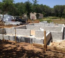 Les poutrelles et les entrevous polystyrène sont déjà là!