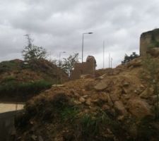 Enl&egrave;vement des terres non effectu&eacute;