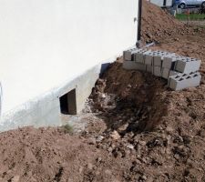 Entr&eacute;e du vide sanitaire mise au propre