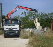 25 juin : livraison de la charpente