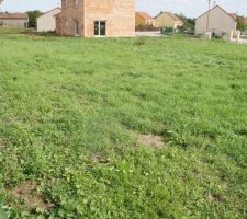 Vue face Ouest
La construction voisine est &eacute;galement une maison Nobless