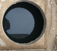 Week end pluvieux. Ça a permis de remplir les cuves de 10 m3 d'eau.