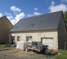 Enduit en cours. Réf. jaune Touraine clair