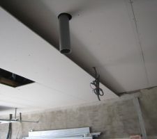 Limite plafond garage, lingerie