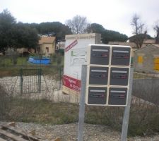 Pose des boites aux lettres.