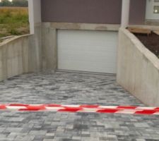 Descente de garage pavée