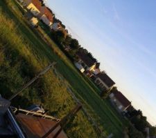 Aujourd'hui mon copain a nettoyer tout le terrain pour que le g&eacute;om&egrave;tre puisse passer.