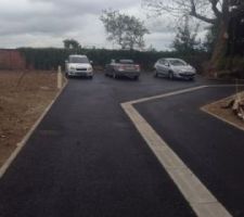 C'est la voie principale du lotissement