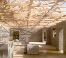 J-4 avant couverture.