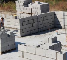 2&egrave;me jour pour les ma&ccedil;ons, &ccedil;a monte !