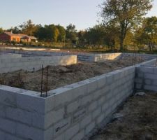 Le vide sanitaire est bien entamée ; il reste la chape a couler