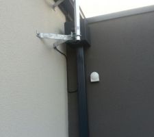 Pose de l'antenne TV, répartiteur et amplificateur par mon frero, le tout avec du matériel de pro.