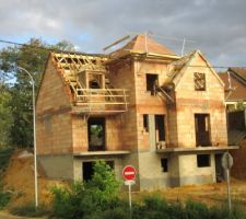 Arrivée des tuiles en béton