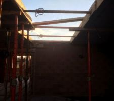 Coulage de la dalle de l'étage - réservation pour le vide sur entrée