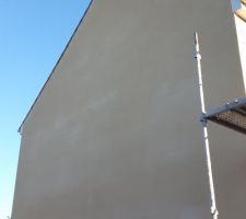 Le côté de la maison