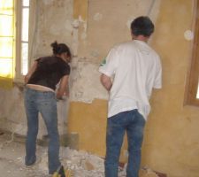 La famille retire le placo pouris